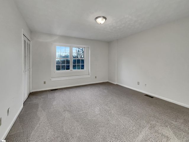 8 Chelseabrook Court, Mauldin, SC 29662