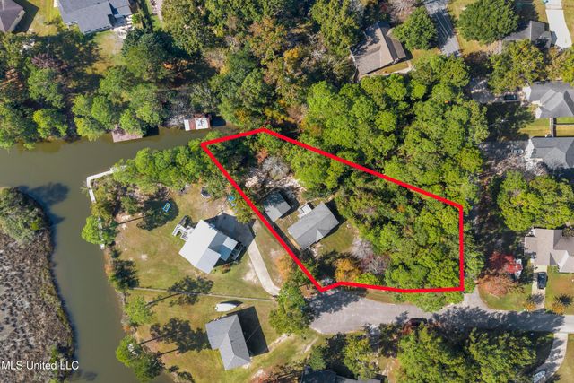 2405 Merida Cove, Gautier, MS 39553