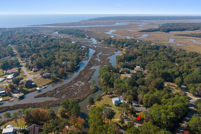 2405 Merida Cove, Gautier, MS 39553