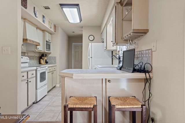 2405 Merida Cove, Gautier, MS 39553