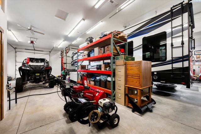 4004 Kiger Rd, West Richland, WA 99353