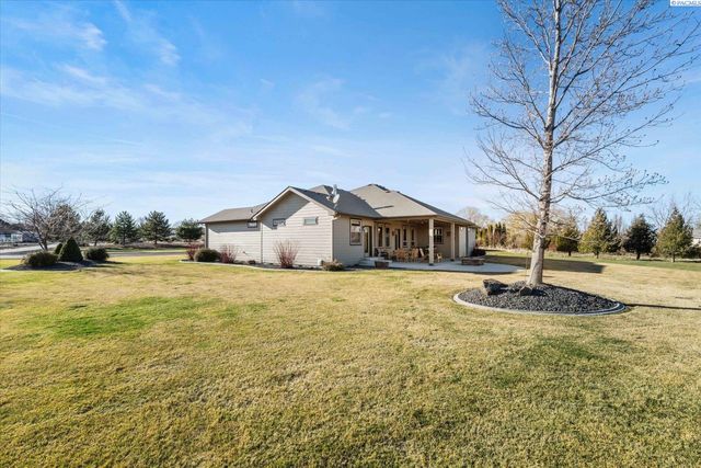 4004 Kiger Rd, West Richland, WA 99353