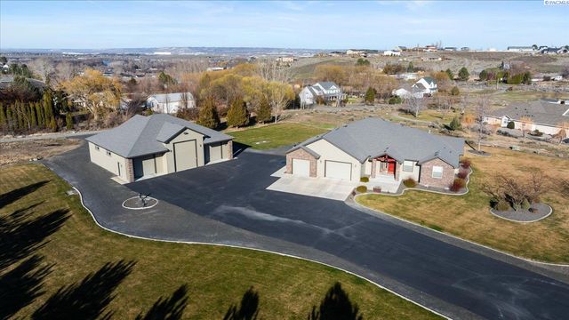 4004 Kiger Rd, West Richland, WA 99353