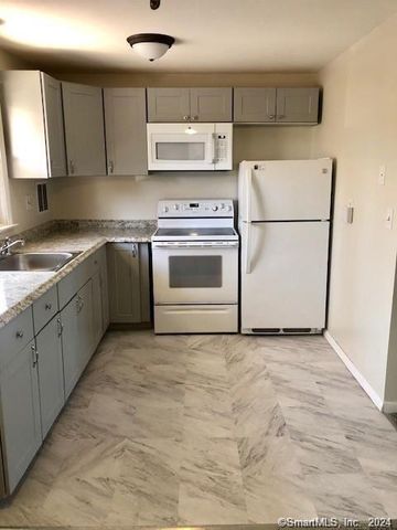 468 Woodbridge Street APT 16, Manchester, CT 06042