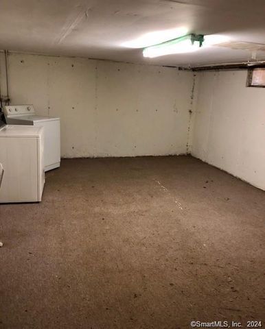 468 Woodbridge Street APT 16, Manchester, CT 06042