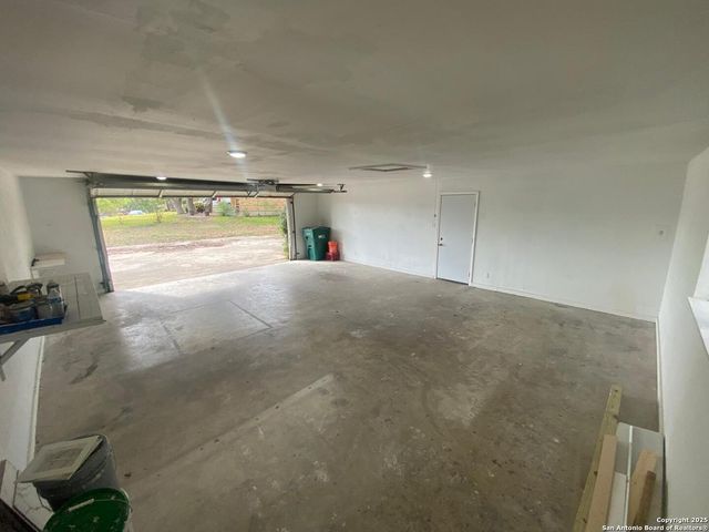 1235 Cibolo, Universal City, TX 78148