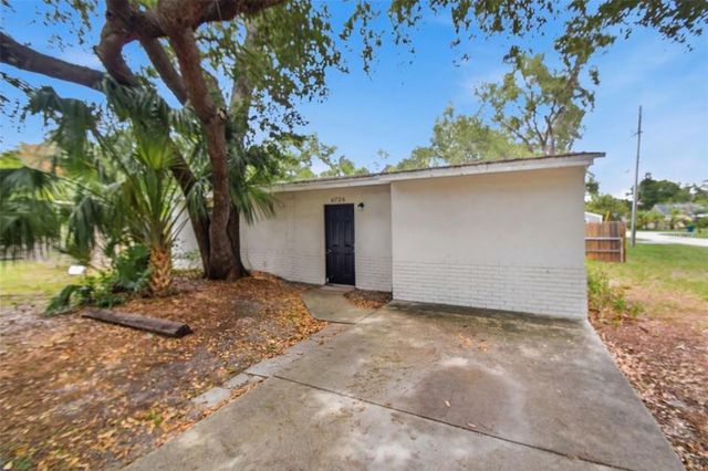 6726 S DAUPHIN AVENUE, Tampa, FL 33611