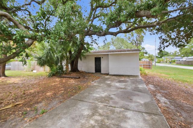 6726 S DAUPHIN AVENUE, Tampa, FL 33611