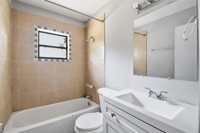 6726 S DAUPHIN AVENUE, Tampa, FL 33611