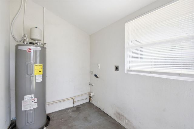6726 S DAUPHIN AVENUE, Tampa, FL 33611