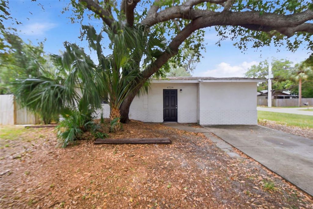 6726 S DAUPHIN AVENUE, Tampa, FL 33611
