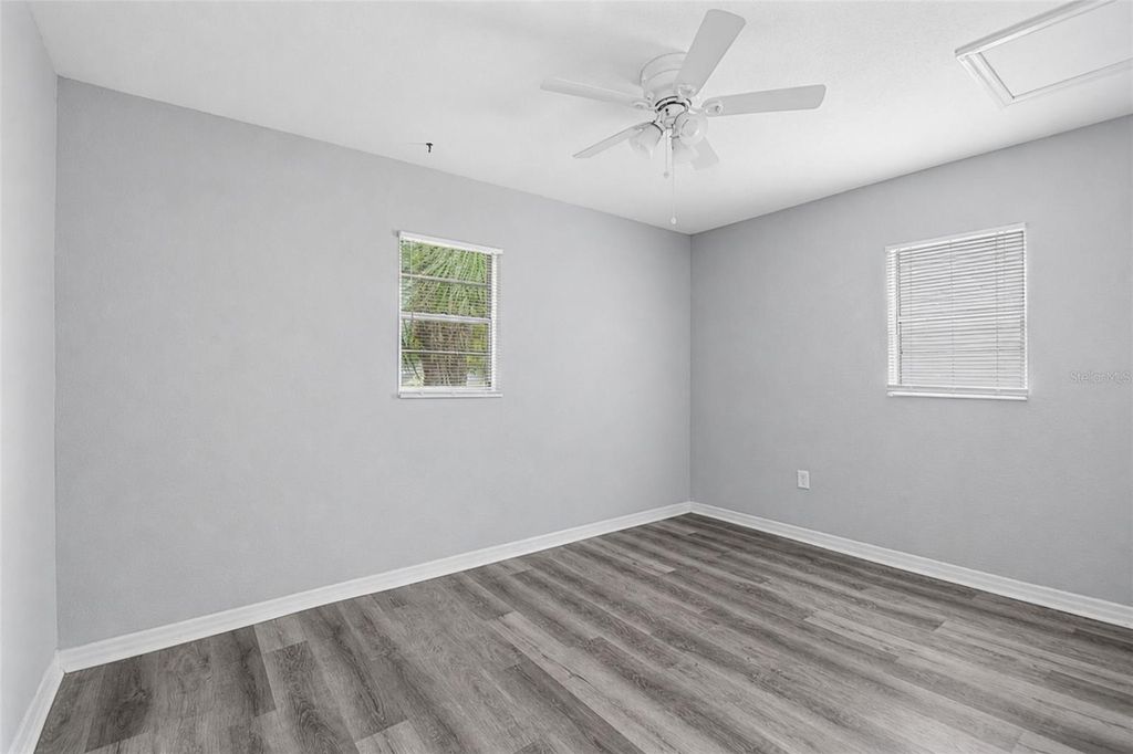 Image 19 of property listing at 6726 S DAUPHIN AVENUE, Tampa, FL 33611