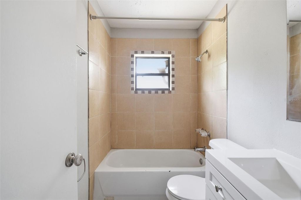Image 29 of property listing at 6726 S DAUPHIN AVENUE, Tampa, FL 33611