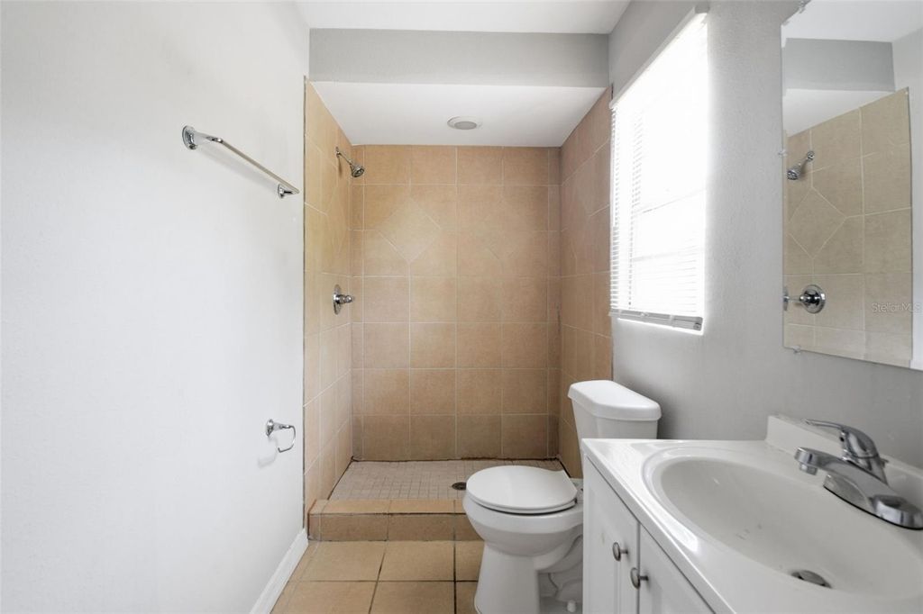 Image 31 of property listing at 6726 S DAUPHIN AVENUE, Tampa, FL 33611