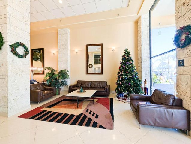 290 174th Street 503, Sunny Isles Beach, FL 33160