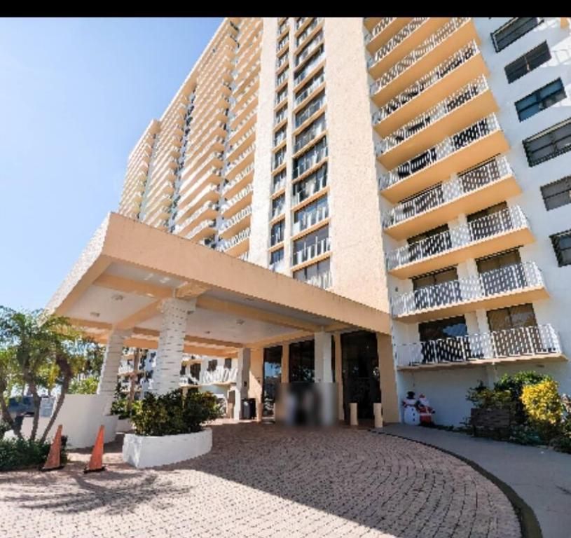 290 174th Street 503, Sunny Isles Beach, FL 33160