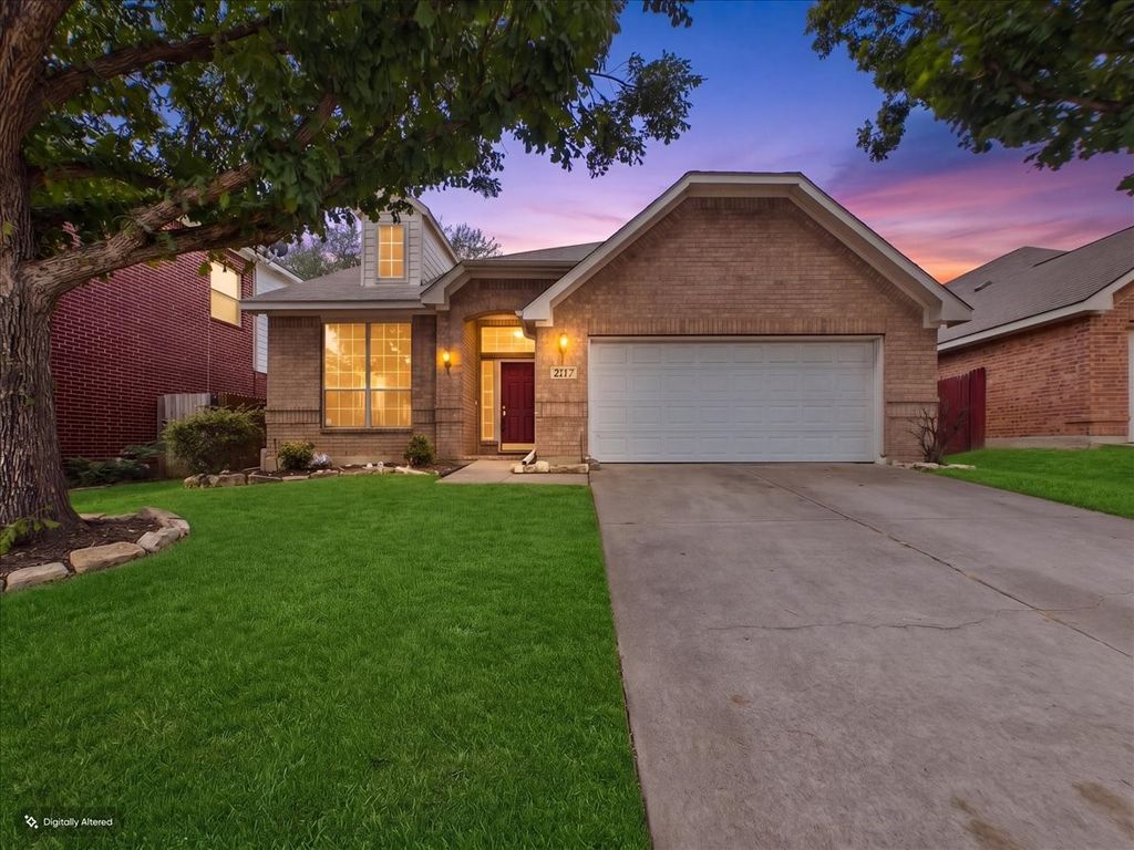 2117 Clubside Drive, Corinth, TX 76210 — exterior