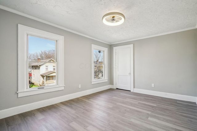 156 S Eureka Avenue, Columbus, OH 43204