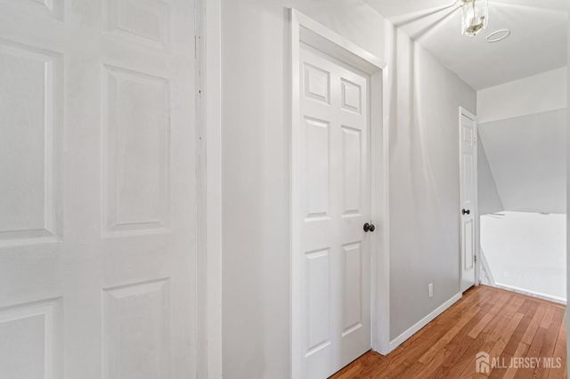 32 Waverly Dr, West Drive, Middlesex, NJ 08817