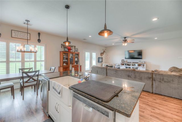 122 Maryville Lane, Liberty, TX 77575