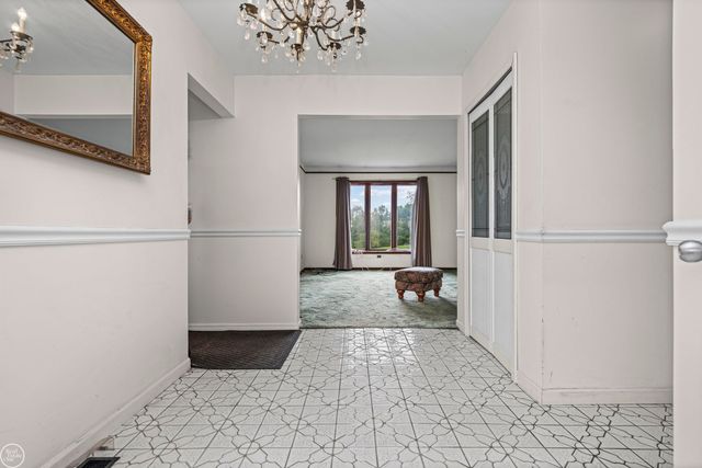 238 Parkwood Drive, Metamora, MI 48455