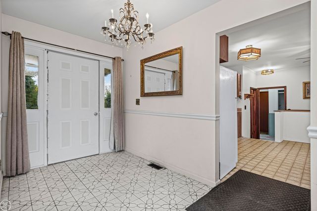 238 Parkwood Drive, Metamora, MI 48455