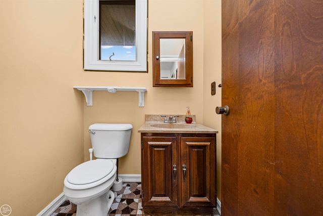 238 Parkwood Drive, Metamora, MI 48455