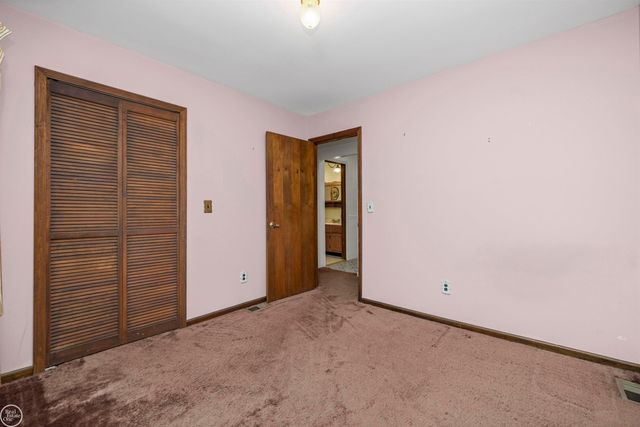 238 Parkwood Drive, Metamora, MI 48455