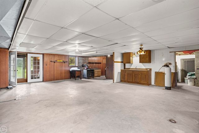 238 Parkwood Drive, Metamora, MI 48455