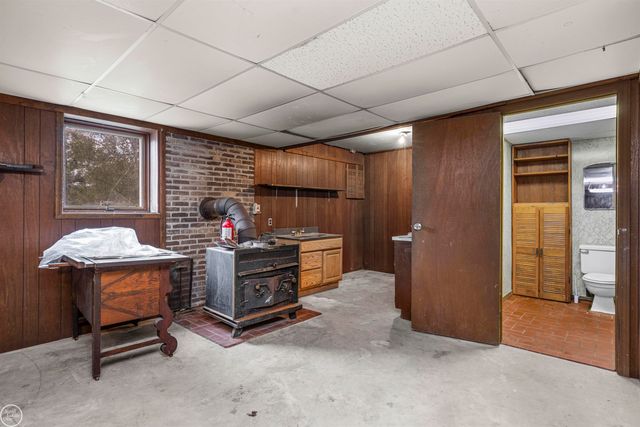 238 Parkwood Drive, Metamora, MI 48455