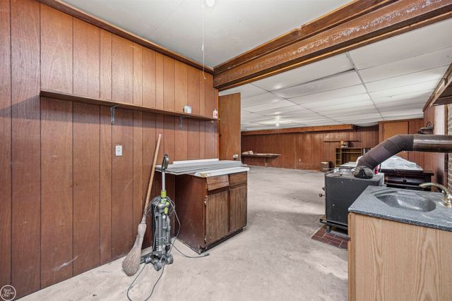 238 Parkwood Drive, Metamora, MI 48455