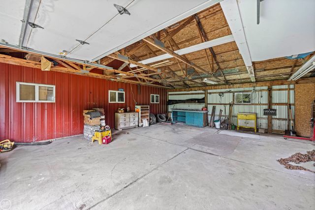 238 Parkwood Drive, Metamora, MI 48455