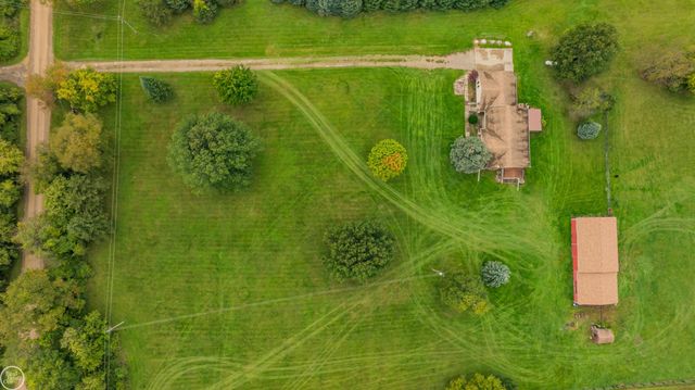 238 Parkwood Drive, Metamora, MI 48455