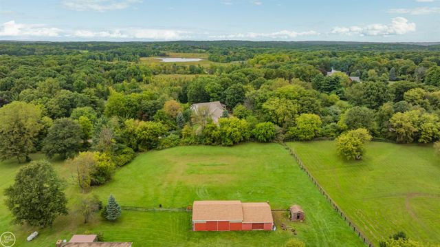 238 Parkwood Drive, Metamora, MI 48455