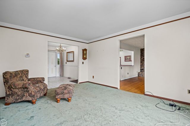 238 Parkwood Drive, Metamora, MI 48455