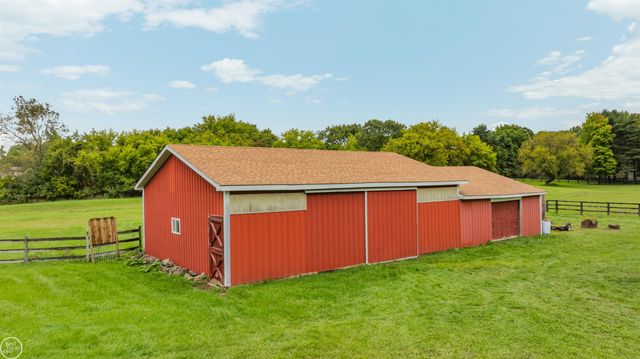 238 Parkwood Drive, Metamora, MI 48455