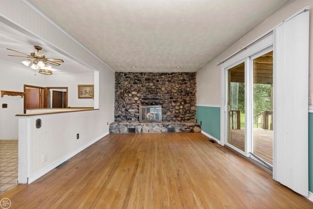 238 Parkwood Drive, Metamora, MI 48455
