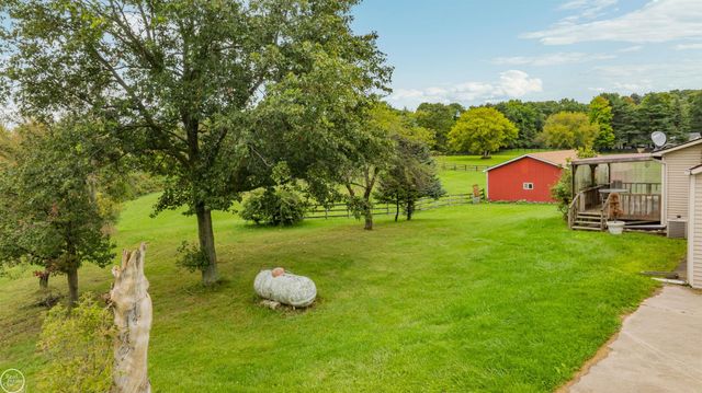 238 Parkwood Drive, Metamora, MI 48455