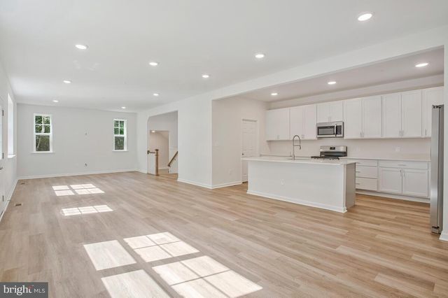 1235 SPRUCE AVE, Shady Side, MD 20764