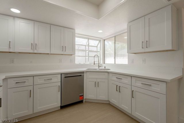 2118 Fountain Springs Drive, Henderson, NV 89074