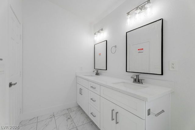 2118 Fountain Springs Drive, Henderson, NV 89074