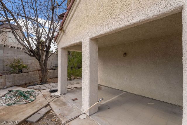 2118 Fountain Springs Drive, Henderson, NV 89074