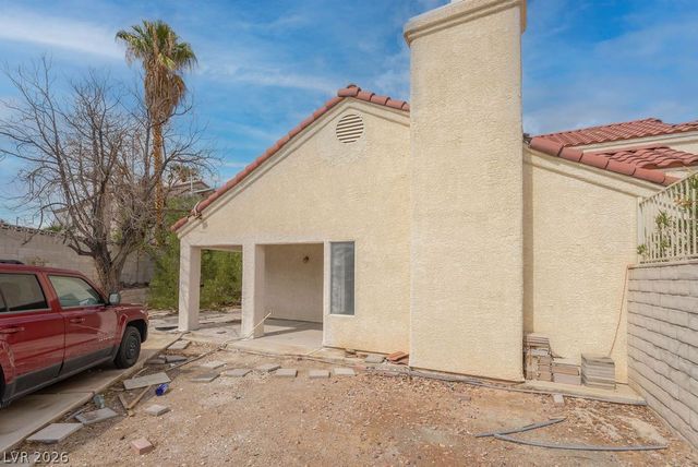 2118 Fountain Springs Drive, Henderson, NV 89074
