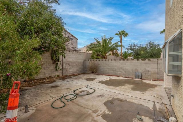 2118 Fountain Springs Drive, Henderson, NV 89074