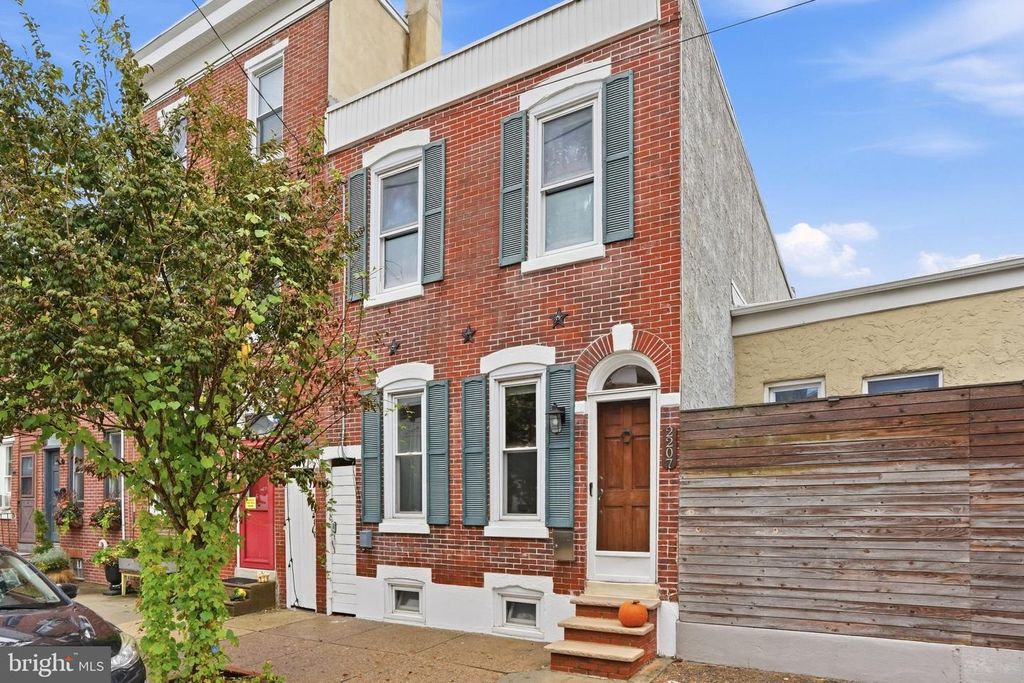 2207 MEMPHIS ST, Philadelphia, PA 19125