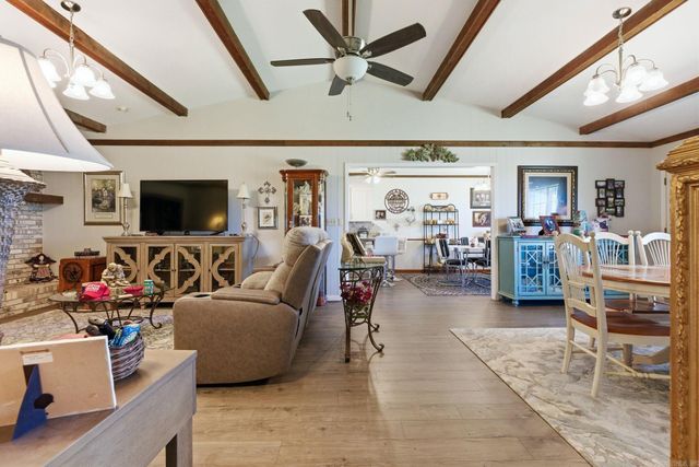 393 Brown Lane, Benton, AR 72019