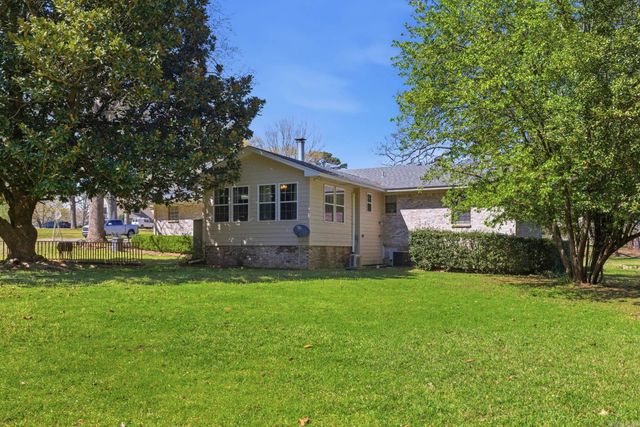 393 Brown Lane, Benton, AR 72019