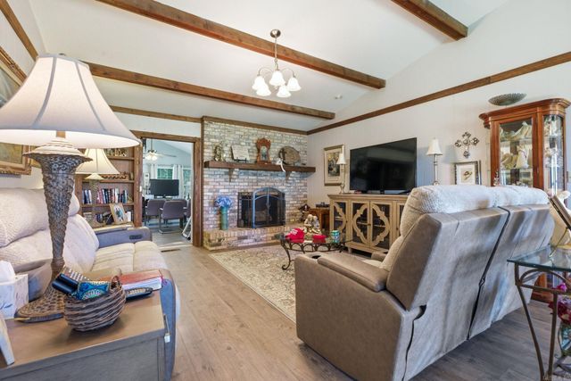 393 Brown Lane, Benton, AR 72019