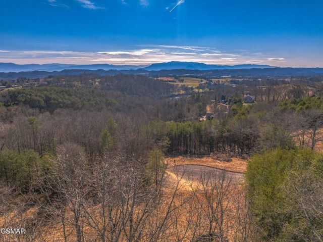 53 Kenneth Overlook, Kodak, TN 37764