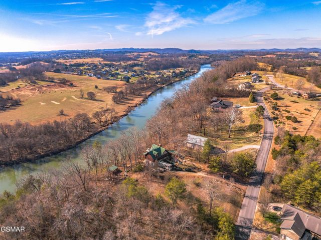 53 Kenneth Overlook, Kodak, TN 37764